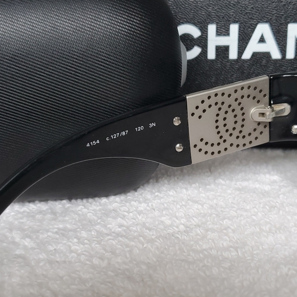 Vintage Chanel Aviator Sunglasses - Picture 5 of 8